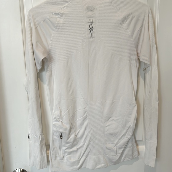 Athleta speedlight top-like new - Picture 4 of 6